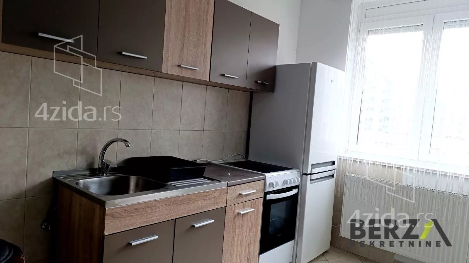 Jednoiposoban stan | 4zida