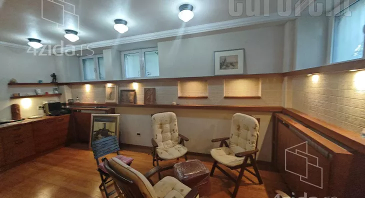 5-etažna kuća | 4zida