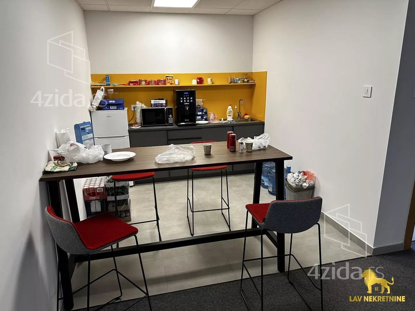 Poslovni prostor | 4zida