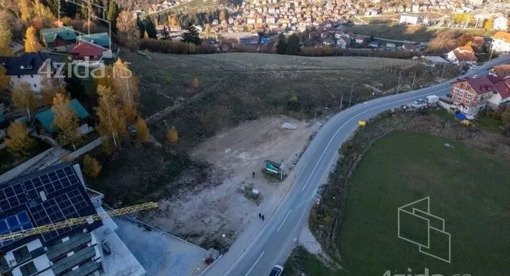 Plac | 4zida