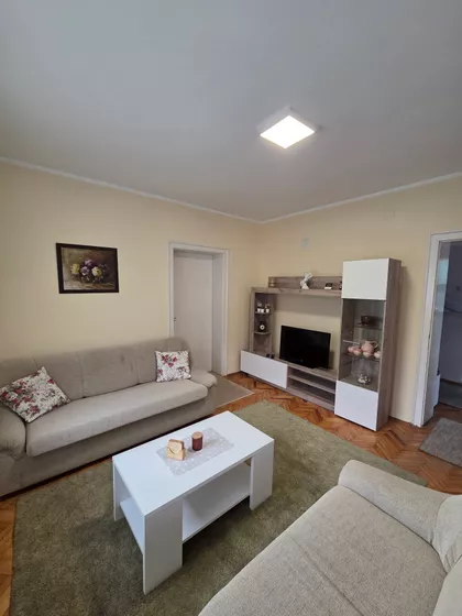 Nemanjina | 4zida.rs