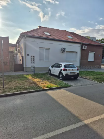 Adamovićevo Naselje | 4zida.rs