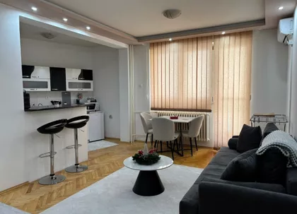 Braće Ribnikar 1 | 4zida.rs