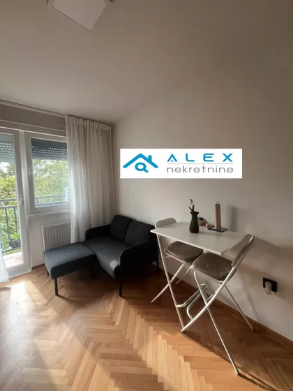 Stevana Momčilovića | 4zida.rs