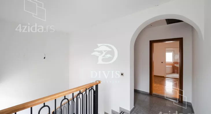 4-etažna kuća | 4zida