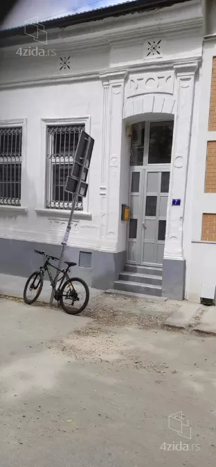 Kancelarija | 4zida