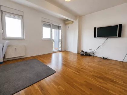 Vojvode Micka Krstića 1 | 4zida.rs