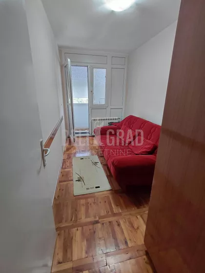 Kraljevačka | 4zida.rs