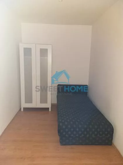 Jovana Popovića | 4zida.rs