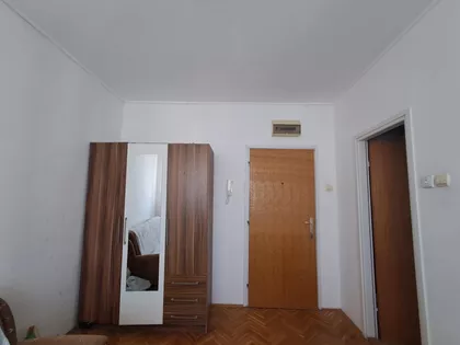 Petra Lekovića 11 | 4zida.rs