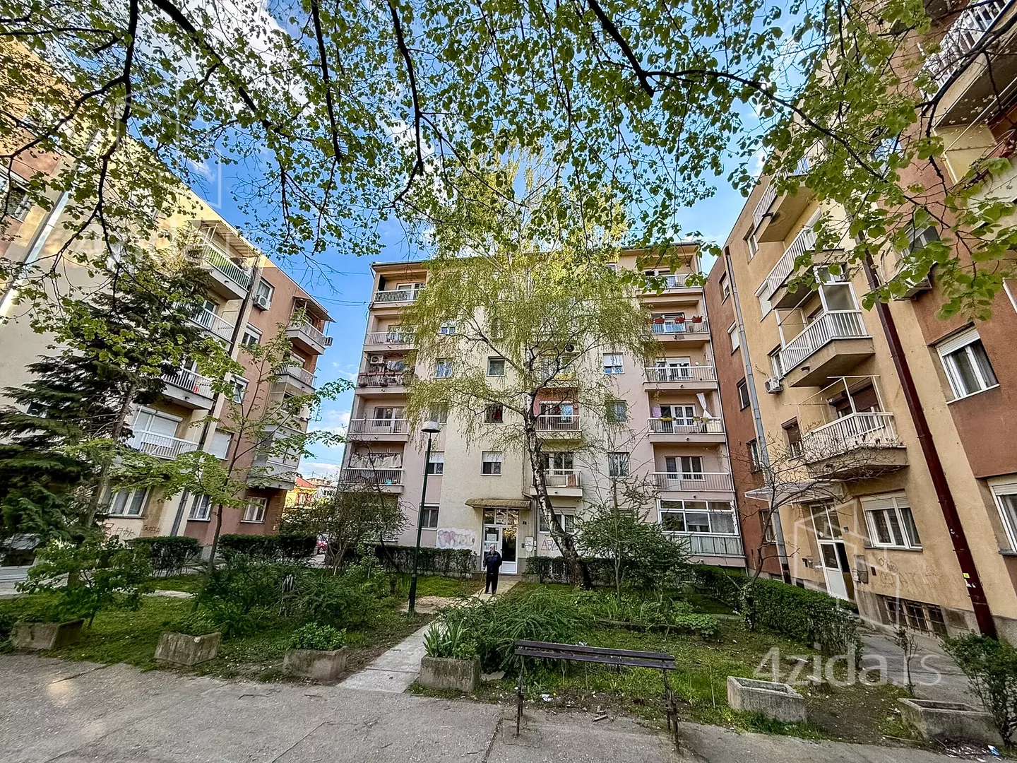 Dvoiposoban stan | 4zida