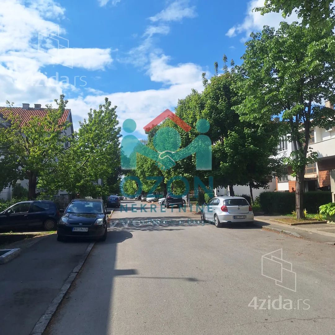 Garaža | 4zida