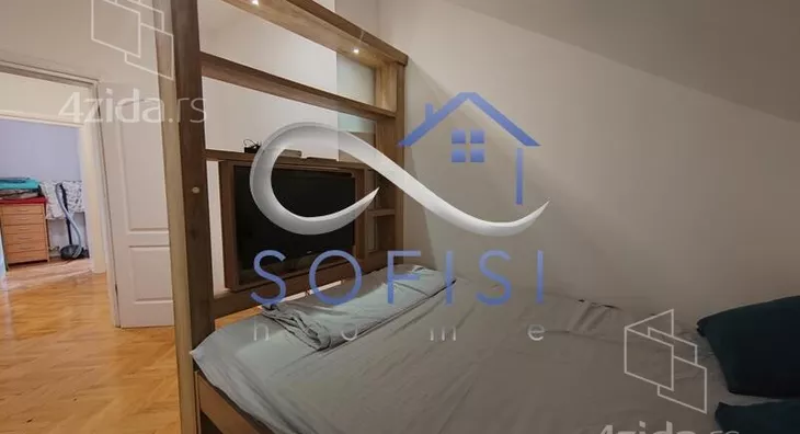 Četvoroiposoban stan | 4zida