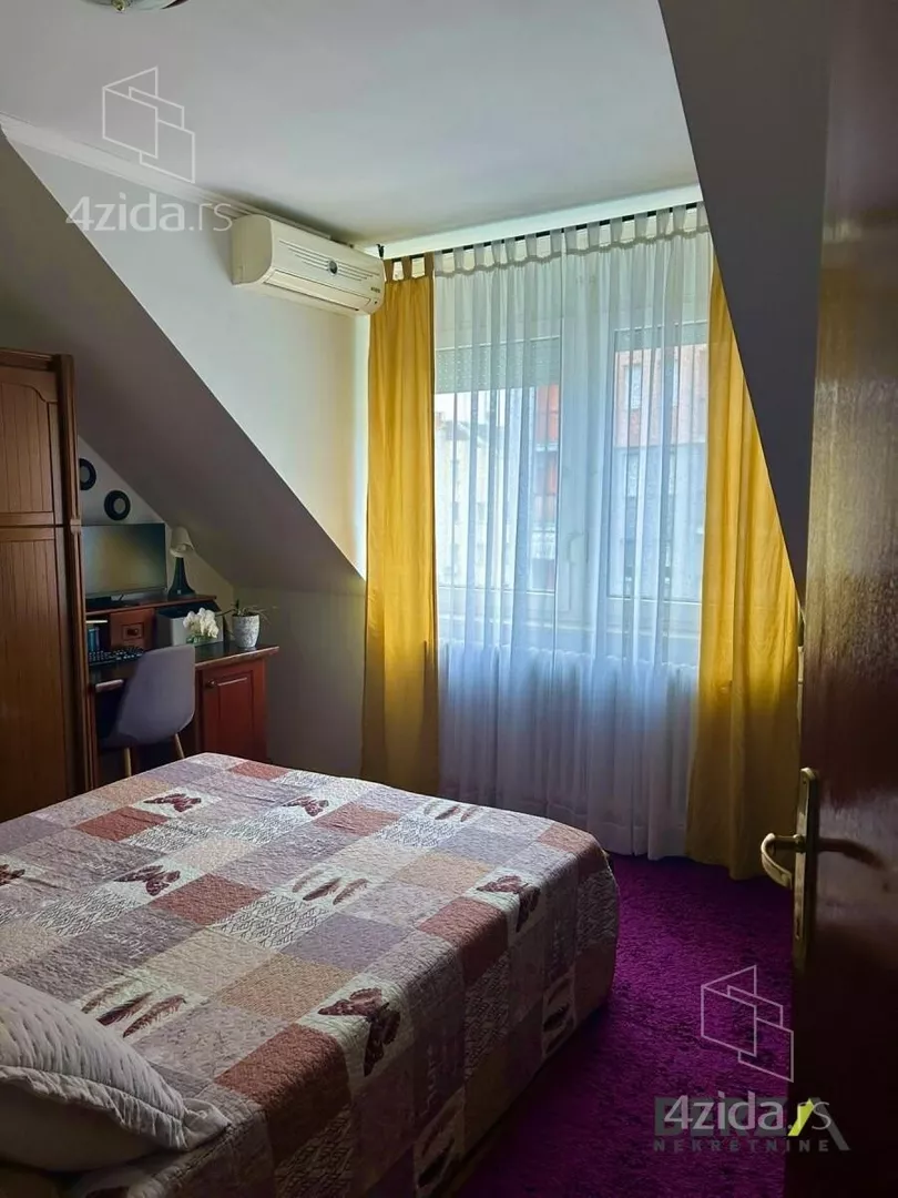 Troiposoban stan | 4zida