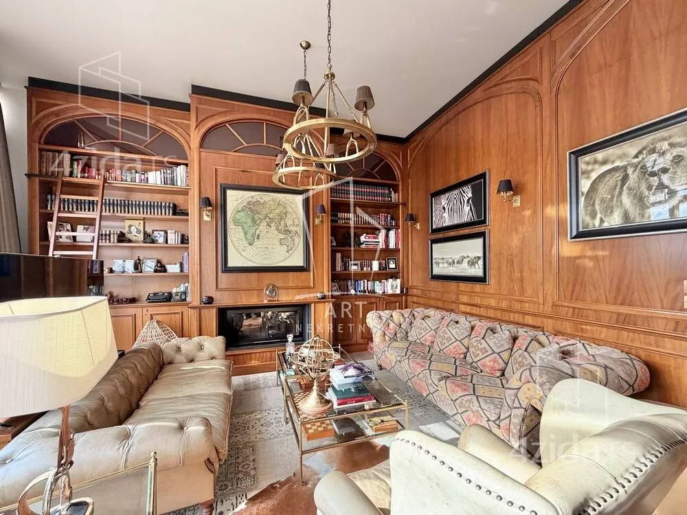 Šestoiposoban stan | 4zida