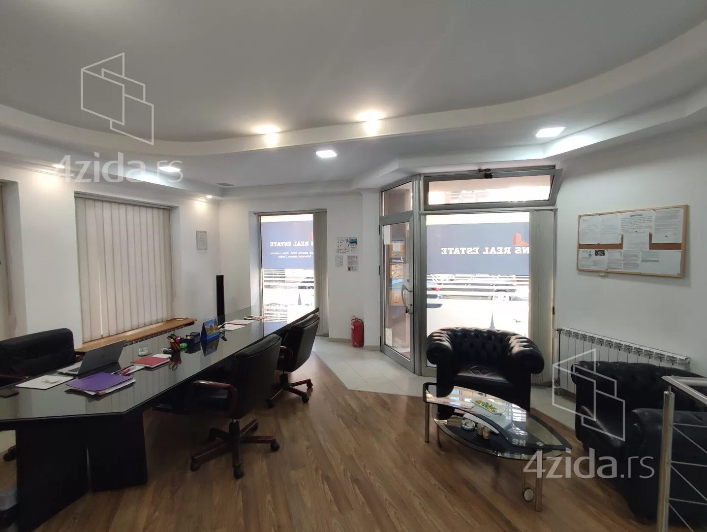 Lokal | 4zida