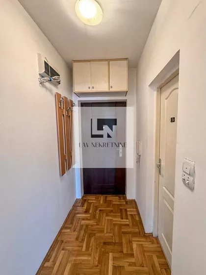 Kneževac | 4zida.rs