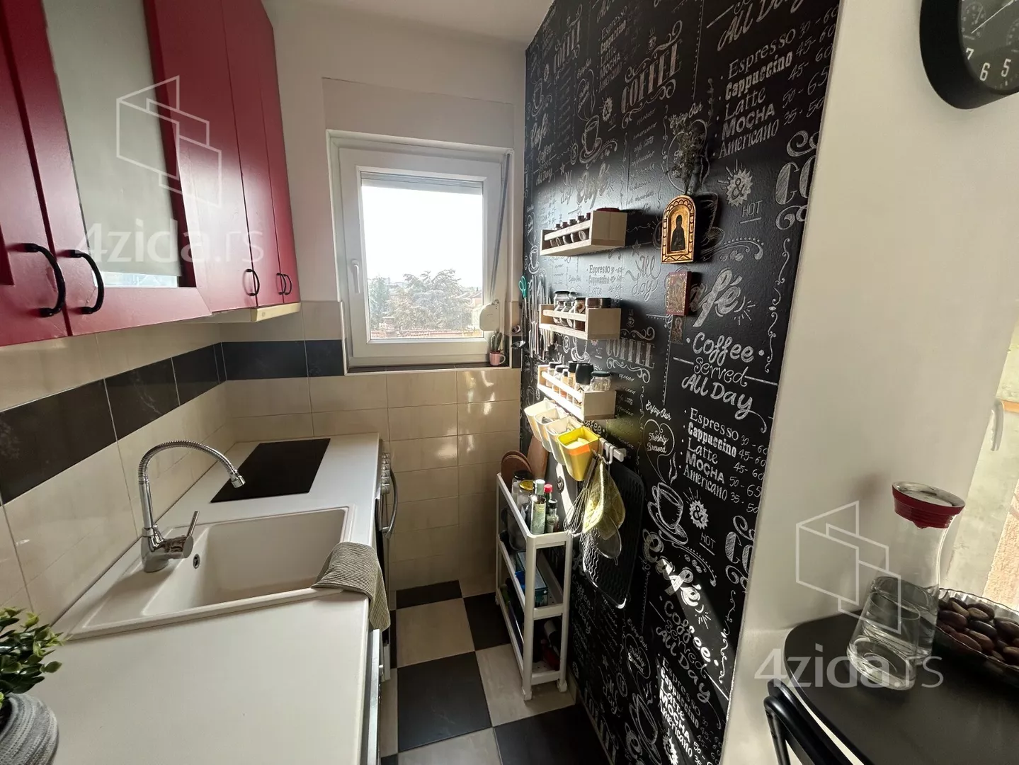 Jednoiposoban stan | 4zida