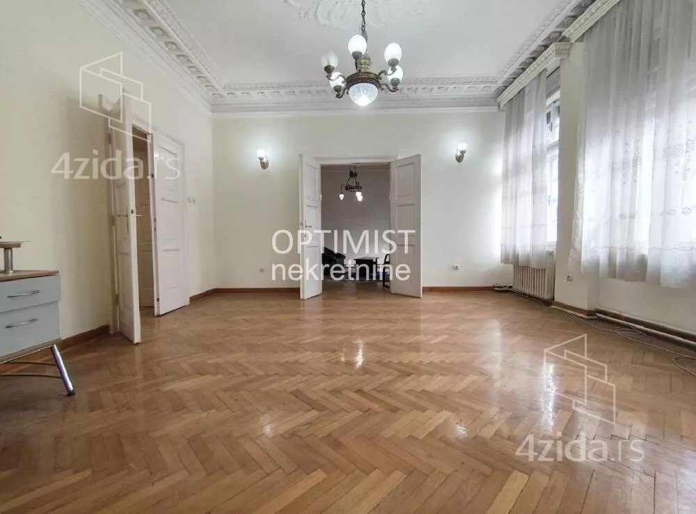 Šestosoban stan | 4zida