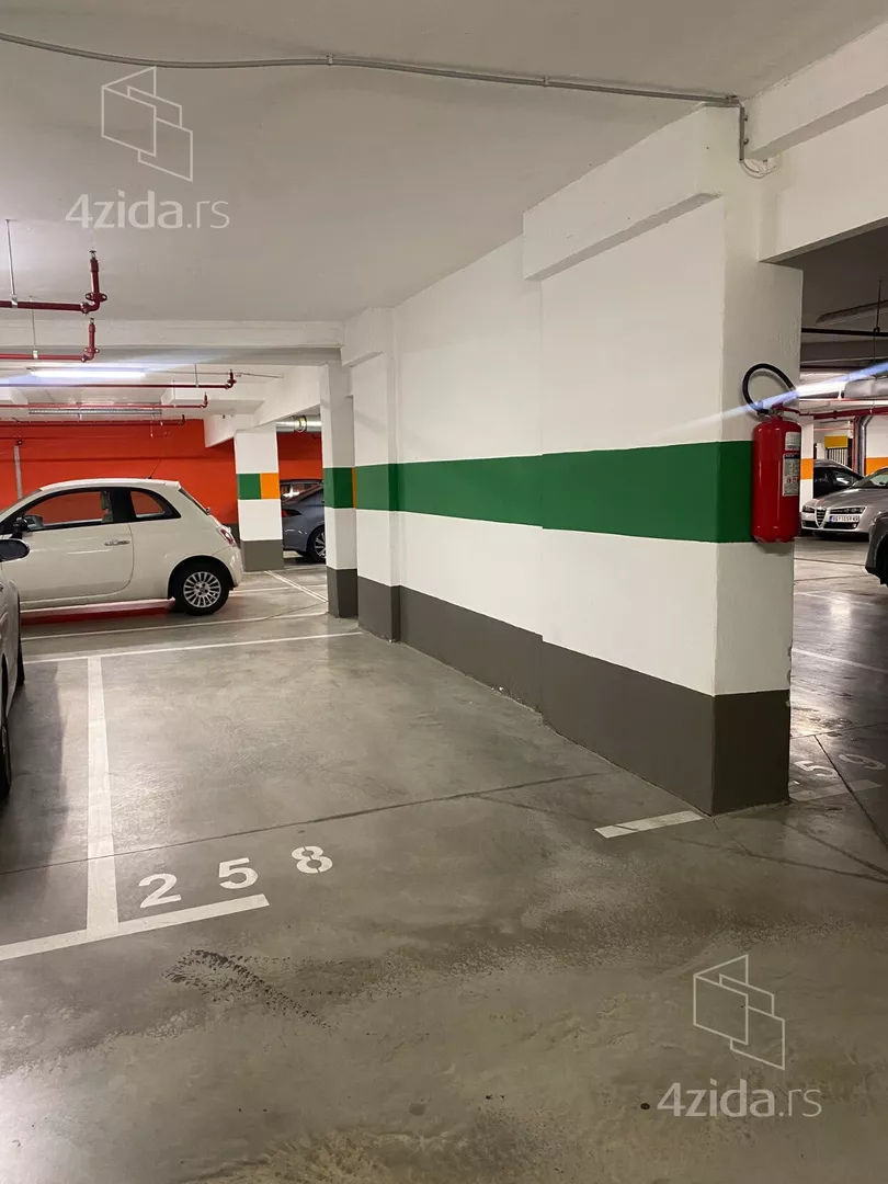 Parking | 4zida