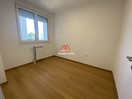 Pavla Papa | 4zida.rs