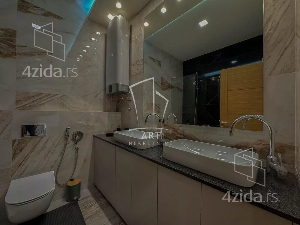 Petosoban stan | 4zida