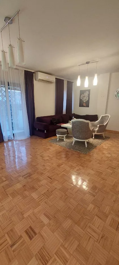 Mihajla Valtrovića | 4zida.rs