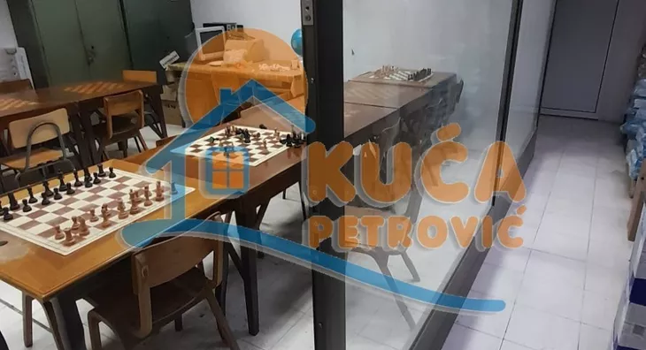 Lokal | 4zida