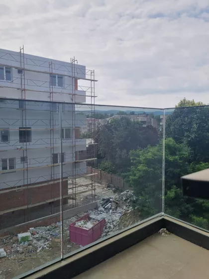 Heroja Pinkija | 4zida.rs