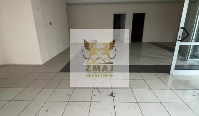 Poslovna zgrada | 4zida