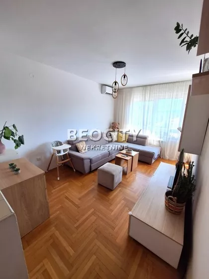 Krilova | 4zida.rs