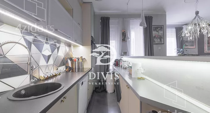 Petosoban stan | 4zida