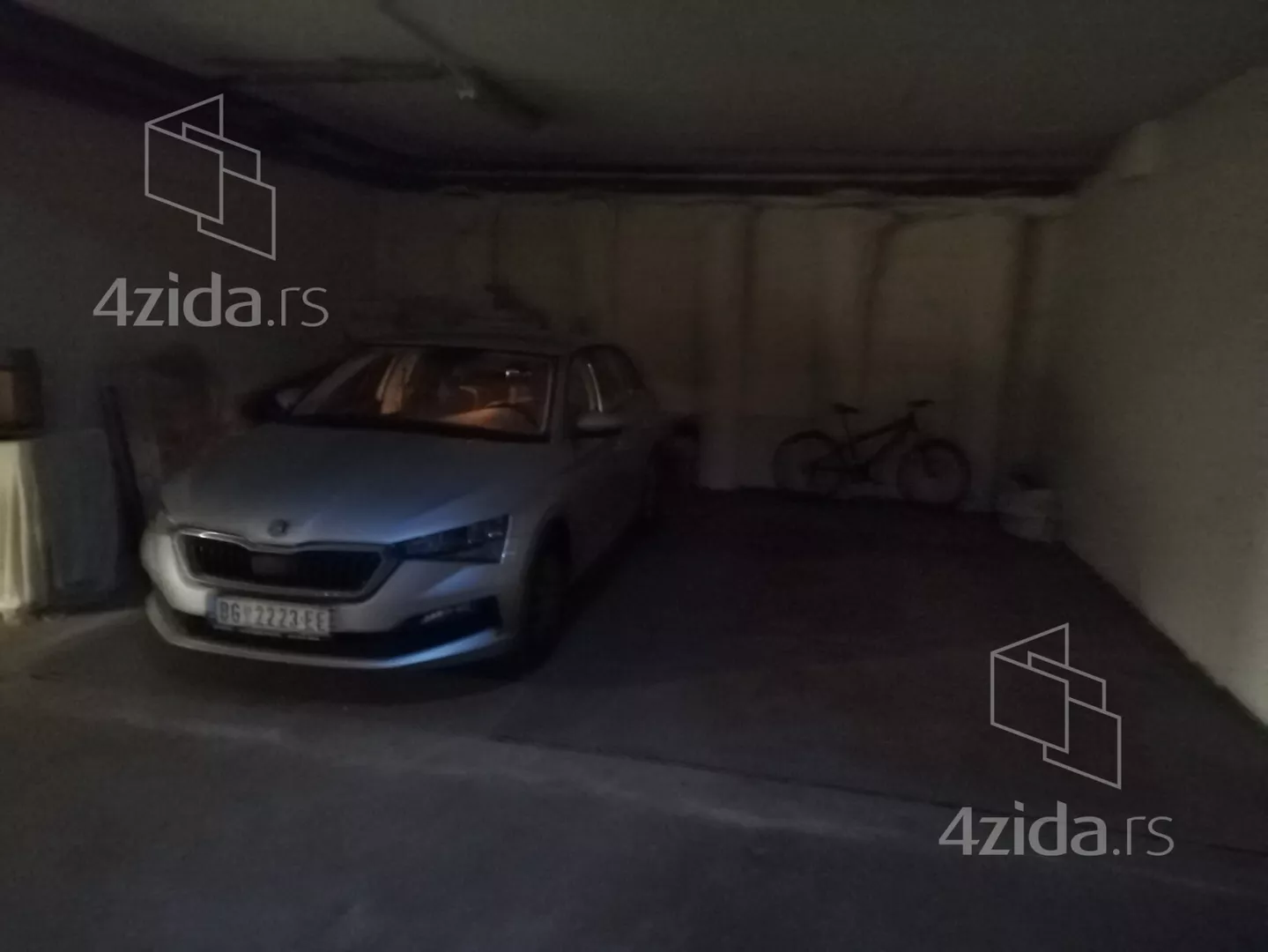 Parking | 4zida