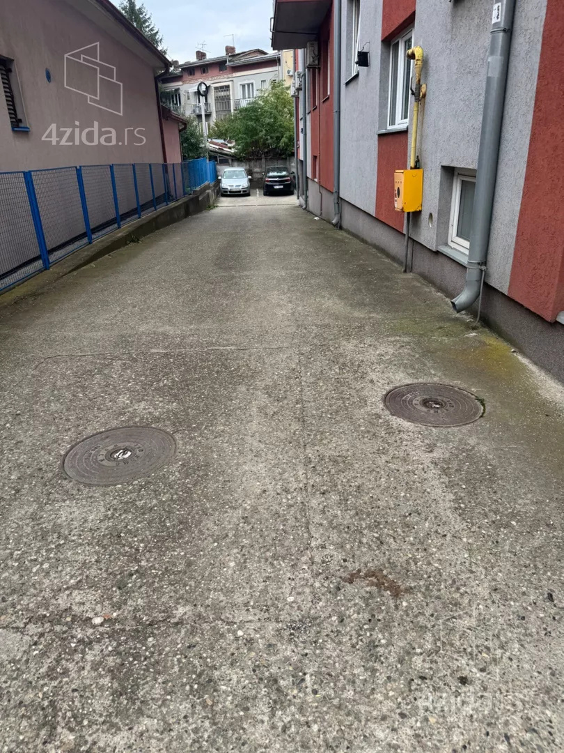 Garaža | 4zida