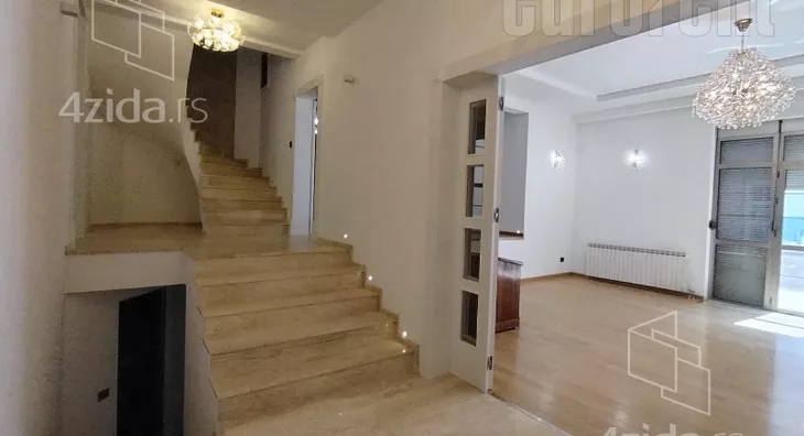 4-etažna kuća | 4zida