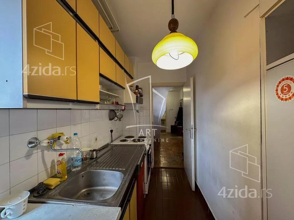 Troiposoban stan | 4zida