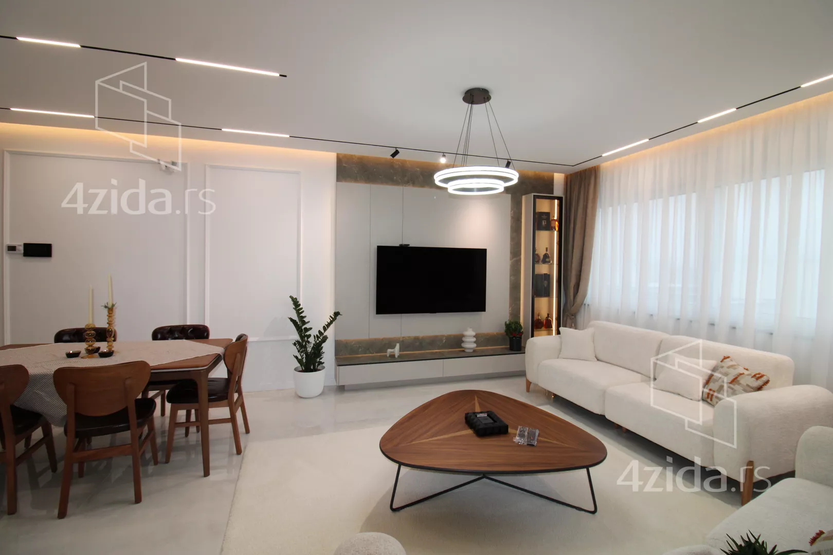 Šestosoban stan | 4zida