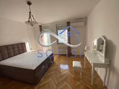Hadži Ruvimova | 4zida.rs