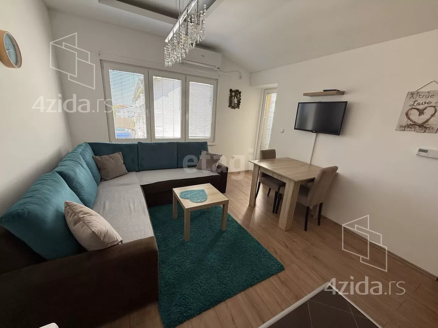 Dvoiposoban stan | 4zida