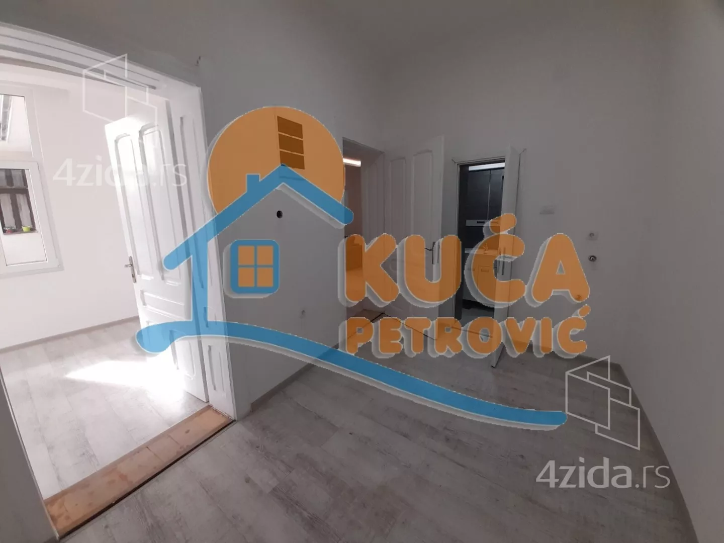 Troiposoban stan | 4zida