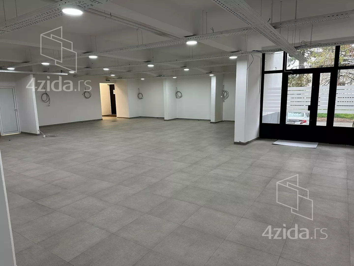 Lokal | 4zida