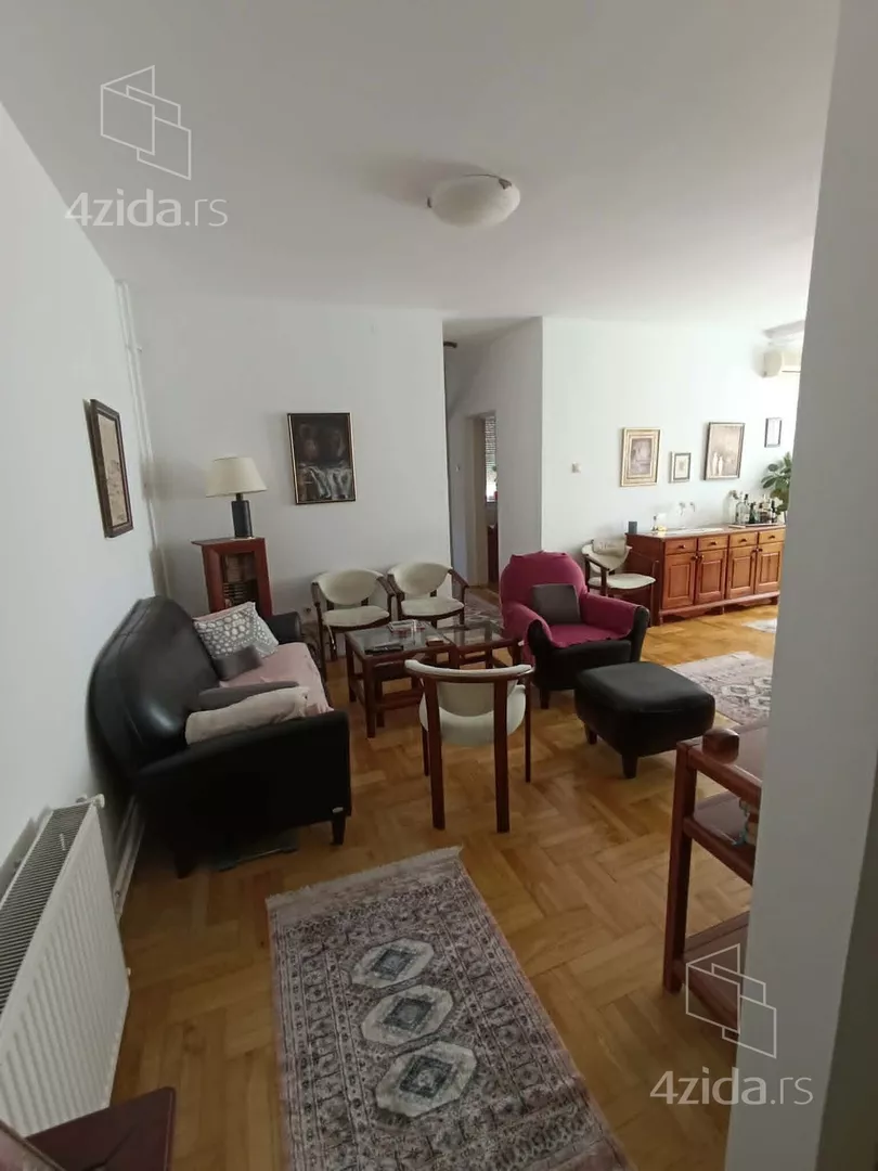 Petosoban stan | 4zida