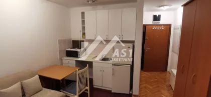 Petra Drapšina | 4zida.rs