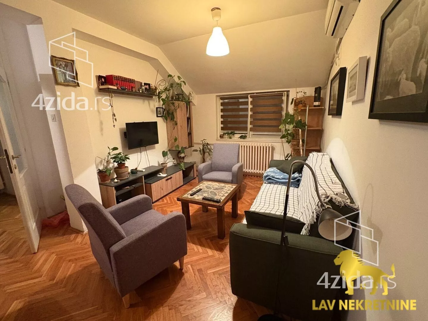 Troiposoban stan | 4zida