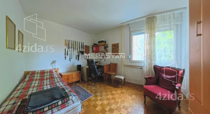 Troiposoban stan | 4zida