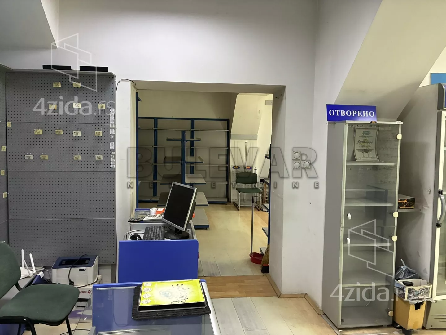 Lokal | 4zida