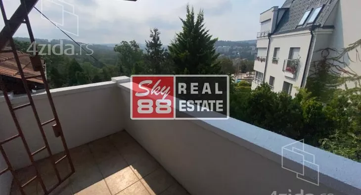 Šestosoban stan | 4zida