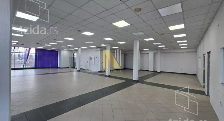 Poslovna zgrada | 4zida