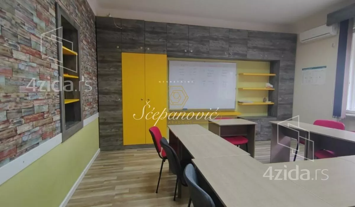 Sedmosoban stan | 4zida