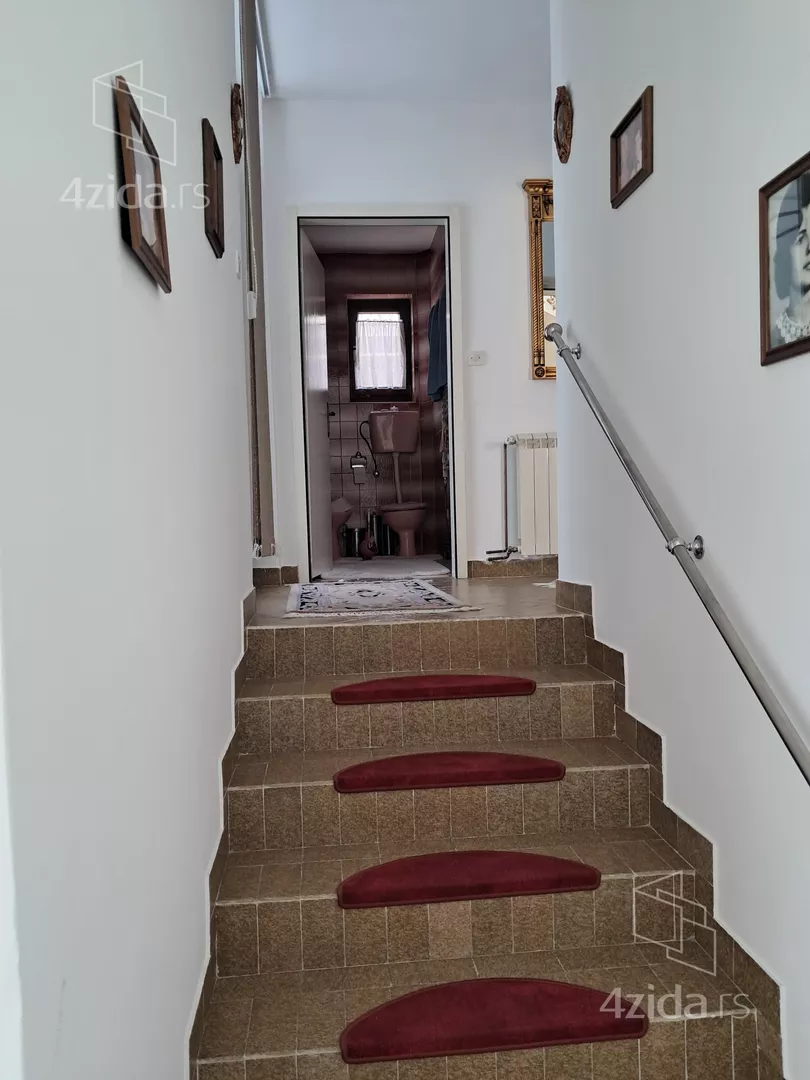 3-etažna kuća | 4zida
